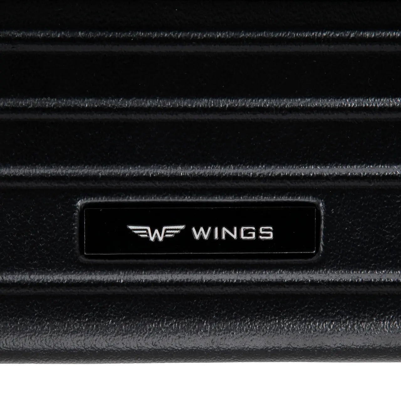 Walizka kabinowa Wings x Jagiellonia 20" z personalizacją WINGS x JAGIELLONIA