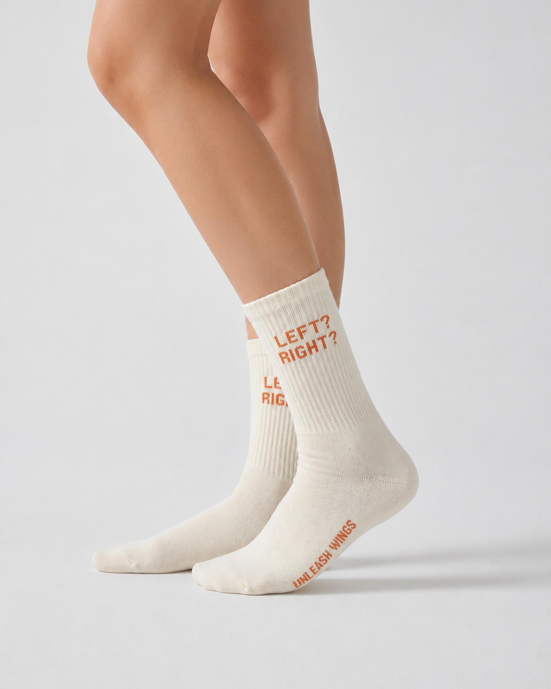 WINGS UNLEASH ECRU women's socks