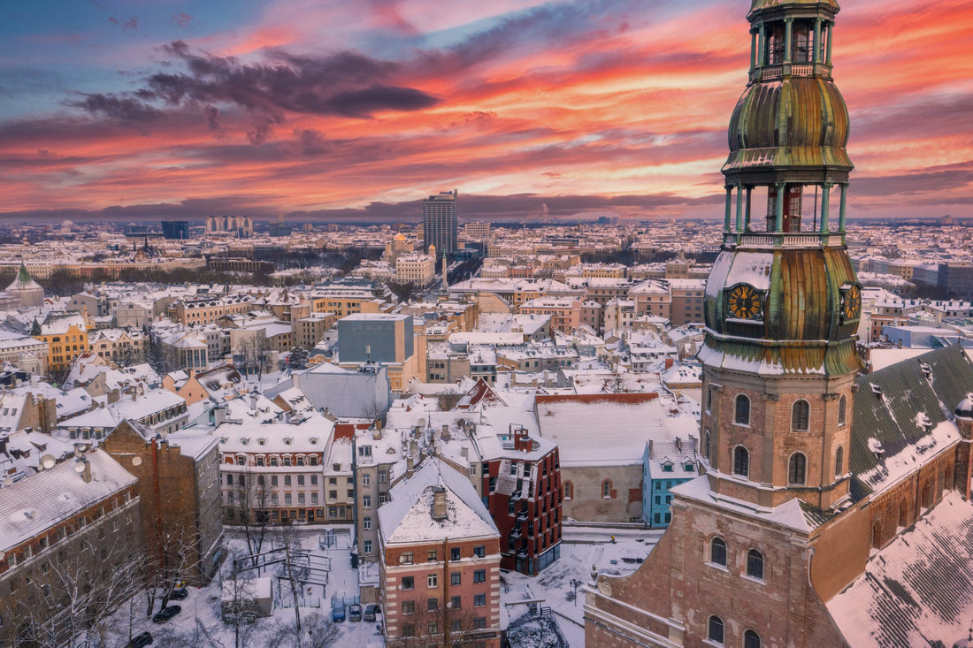Najlepsze kierunki na zimowy city break – od świątecznych jarmarków po ferie w górach