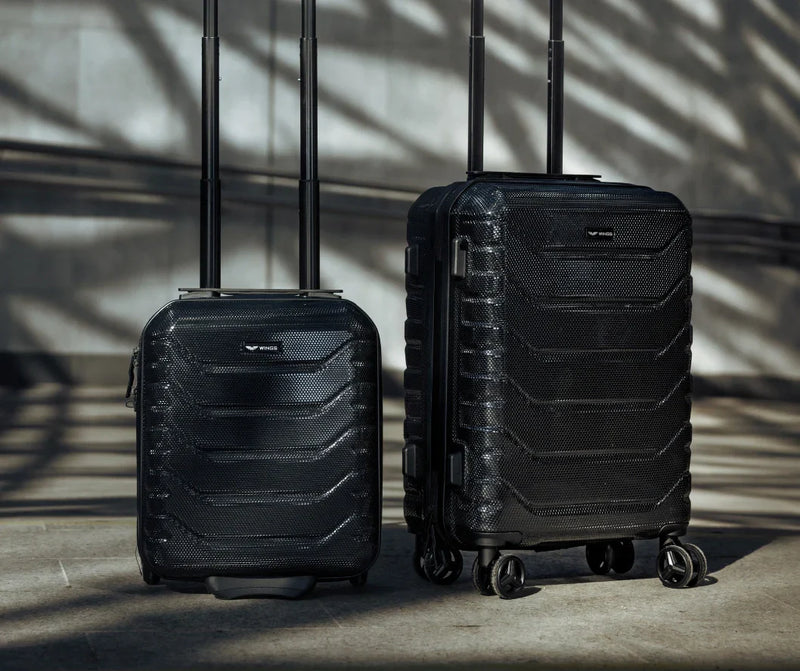 A lightweight suitcase means lower fees. How to travel without excess baggage?