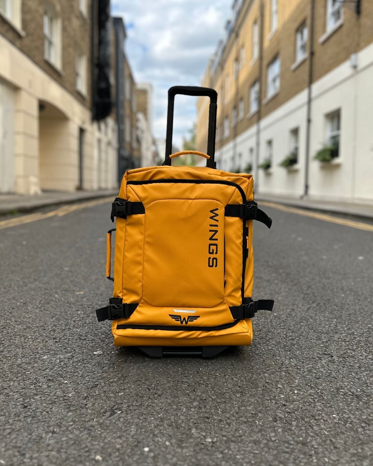 WINGS Malý kabinový kufr  20" ROOK žlutý