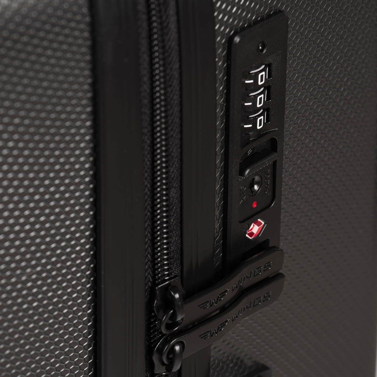 Комплект от 3 куфара Wings PC Golden Eagle ЧЕРЕН