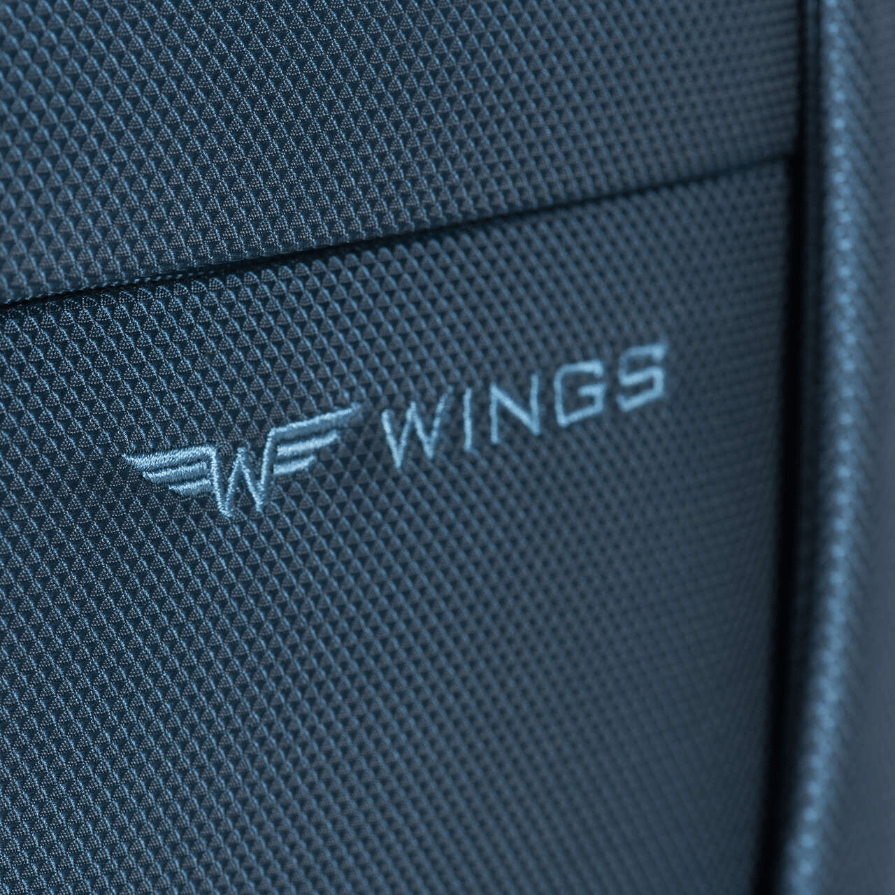 Мека голяма куфар Tern Wings 28" ЖЪЛТО