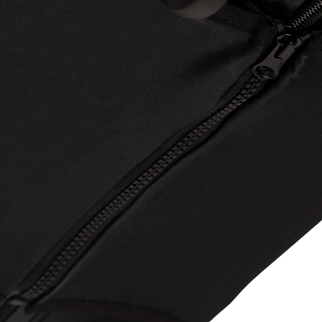 Pokrowiec na średnią walizkę Wings x Paprocki Brzozowski 24" WINGS X PAPROCKI BRZOZOWSKI