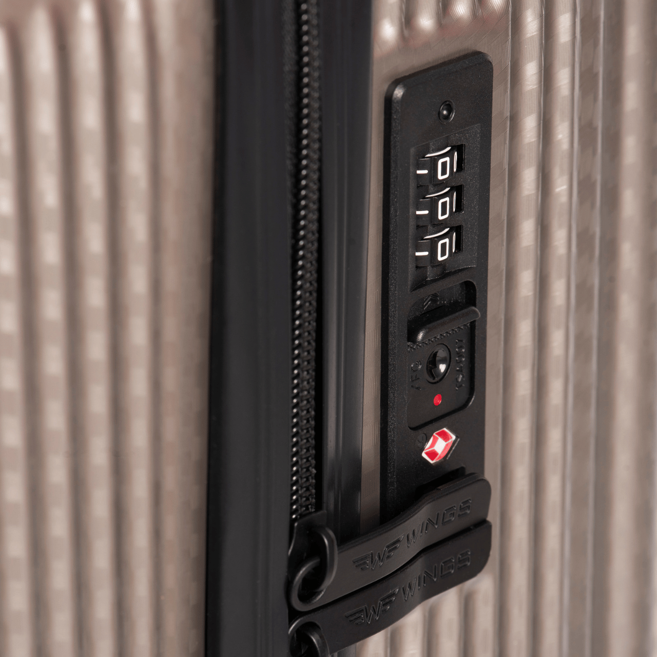 Velký kufr Wings PC African Eagle 28'' BRONZOVÝ