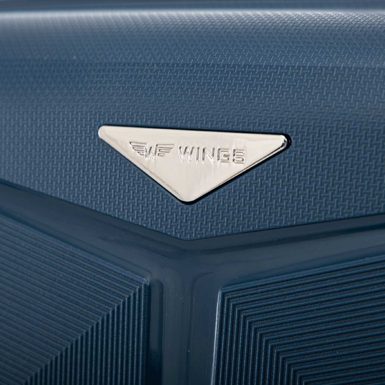 Кабинен куфар Wings COCKATIEL полипропилен 20" СИН