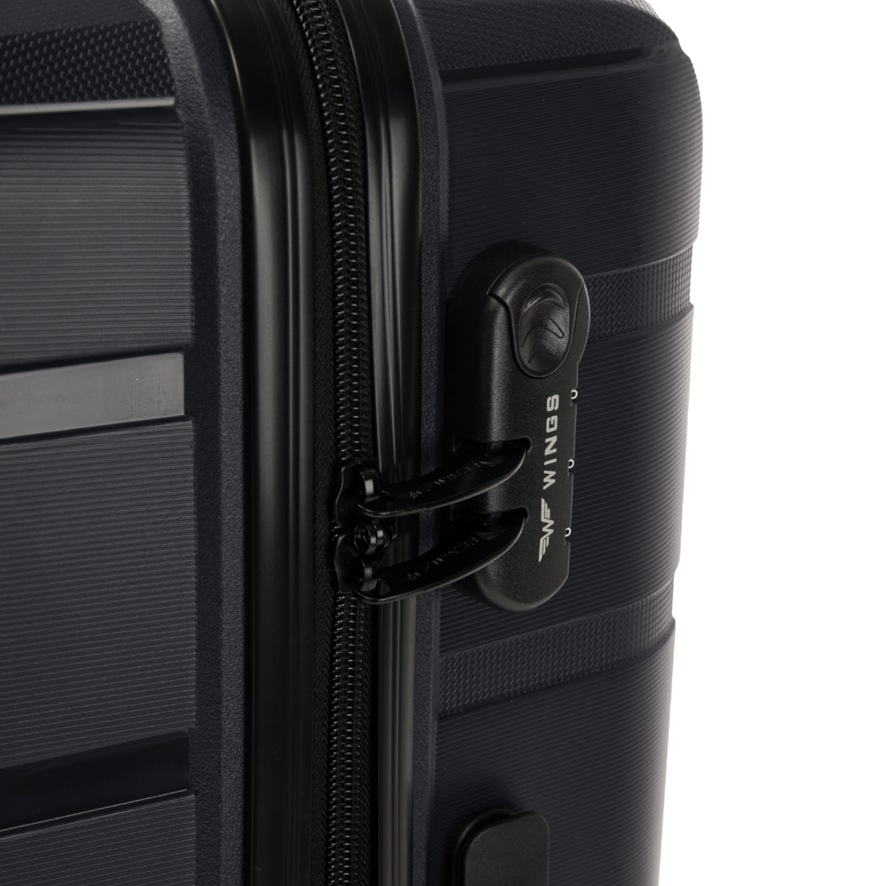 Stredný kufor Wings HAWFINCH polypropylén 24" ČIERNA