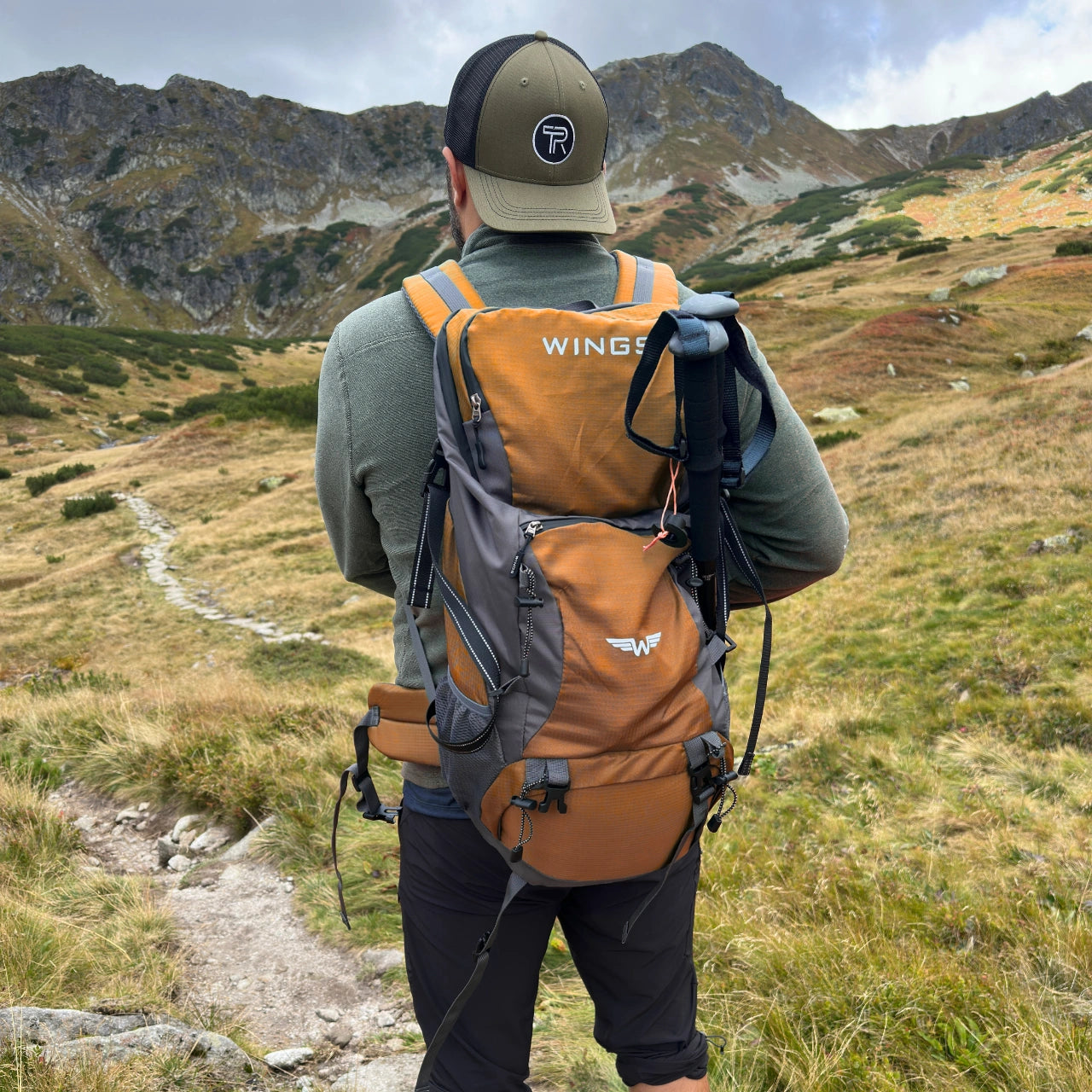 Голяма планинска раница CANASTERO 30L - ОРАНЖЕВА