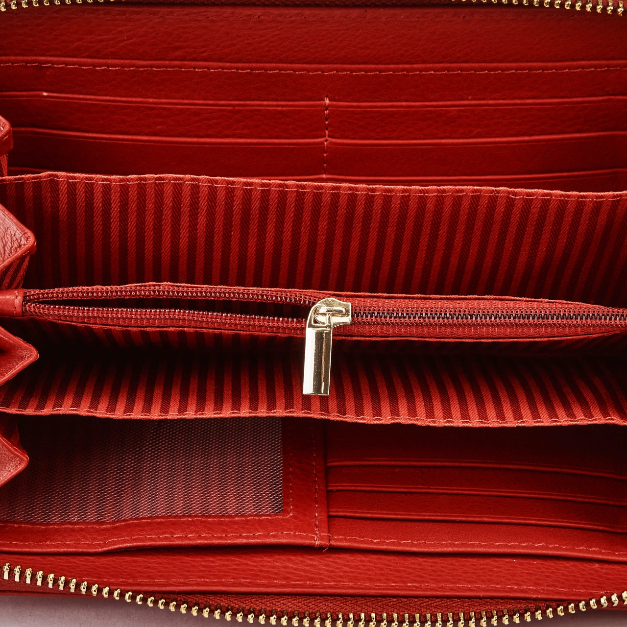 Damski portfel skórzany z paskiem na nadgarstek WINGS RED LEATHER COLLECTION
