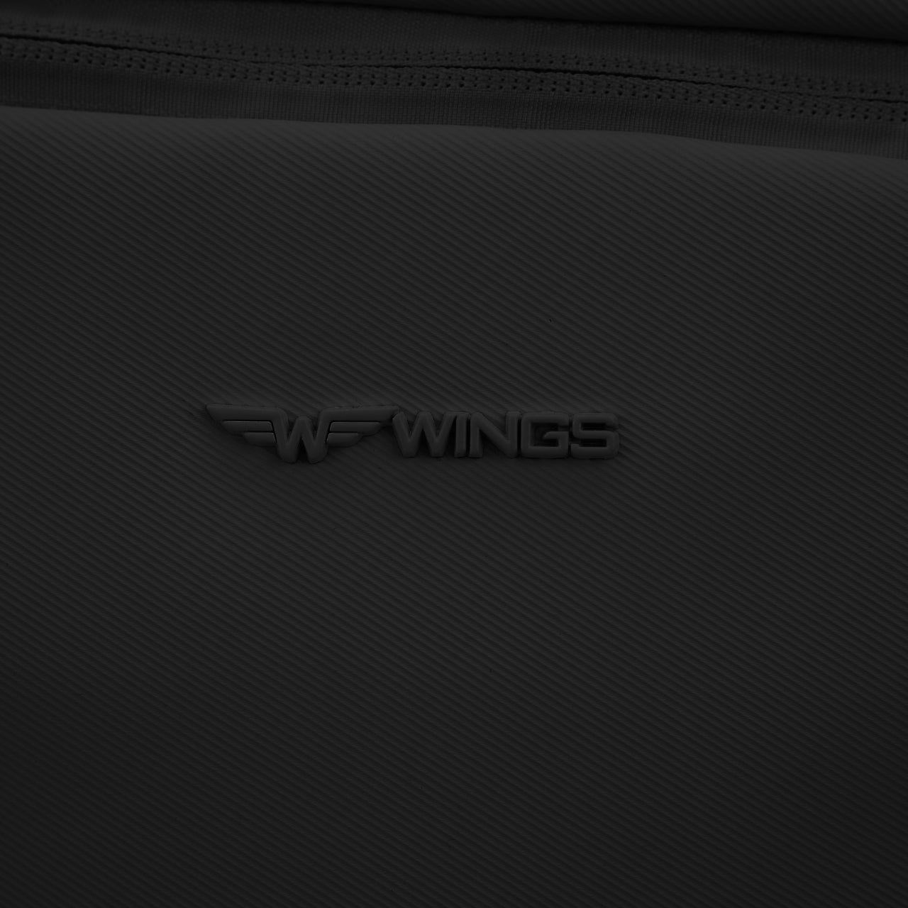 Příruční batoh WINGS CBP003 pro Ryanair a Wizz Air ČERNÝ