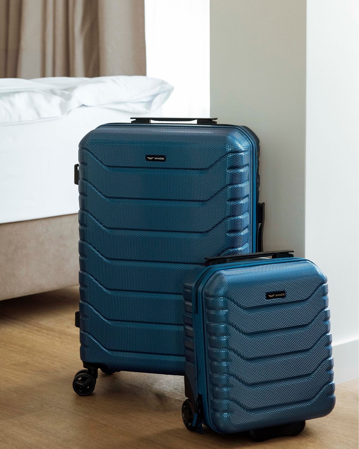 Βαλίτσα καμπίνας Wings CRAKE 20" MIDDLE BLUE