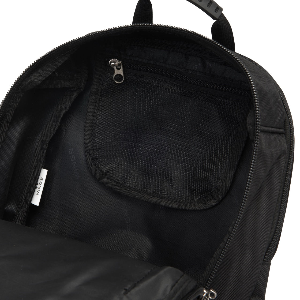 Детска ученическа раница WINGS 19 L с несесер и нашивки LOVE