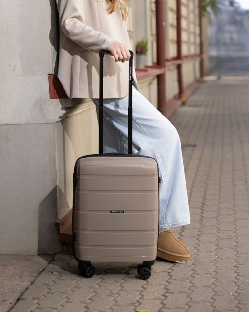 Kabinový kufr Wings HAWFINCH 3.0 polypropylen 20" ŠAMPAŇSKÁ