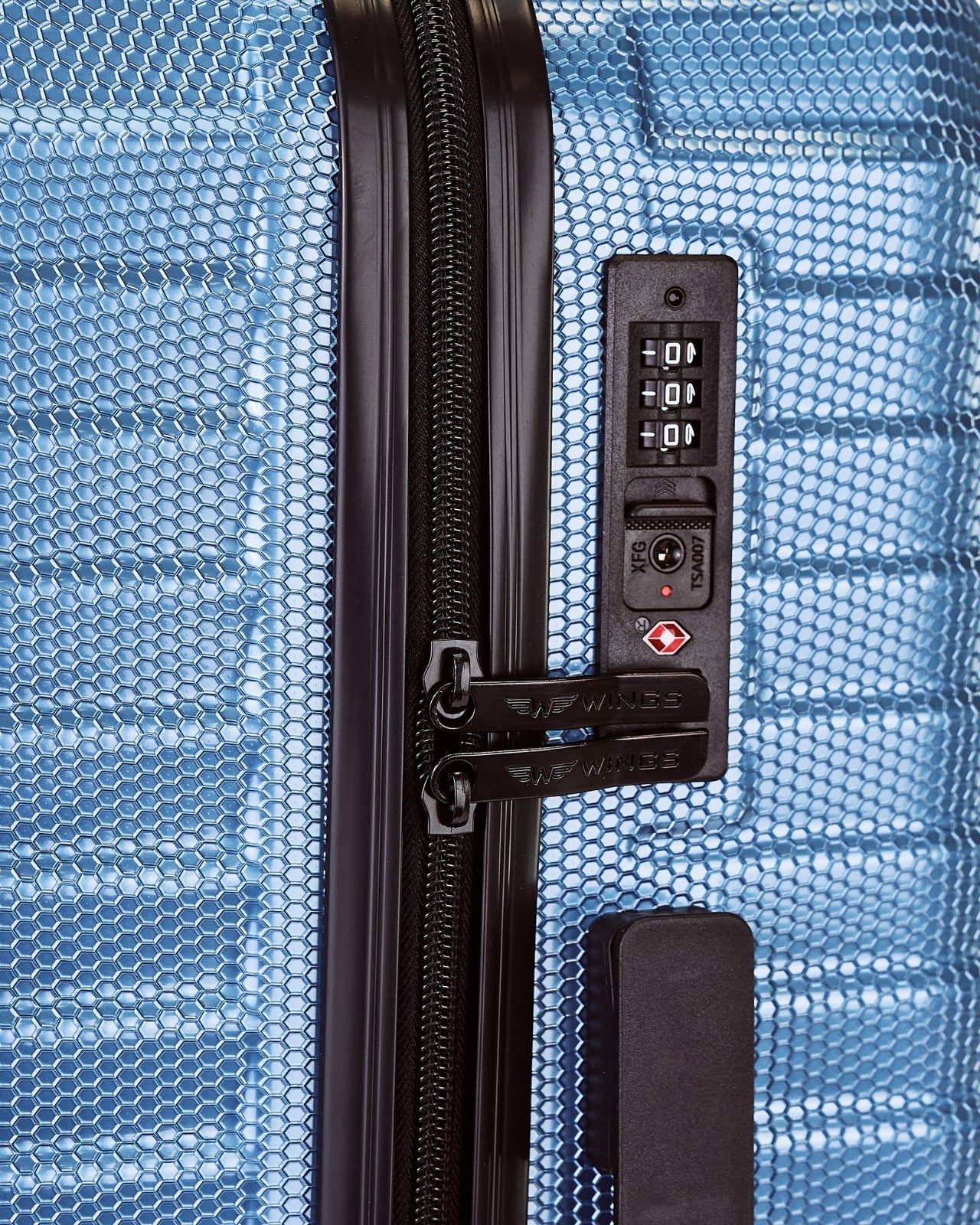 Куфар за ръчен багаж WINGS PC SEA EAGLE 2.0 20" SILVER BLUE
