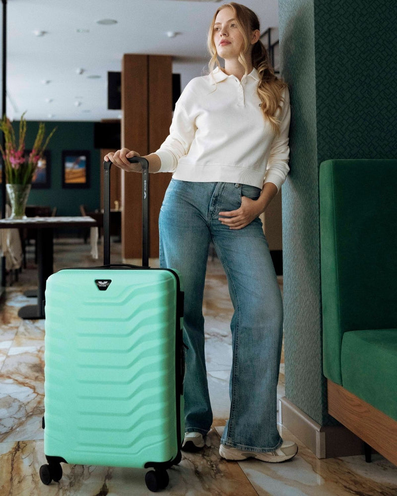 Mellemstor kuffert Wings PEAFOWL 24" LYSEGRØN