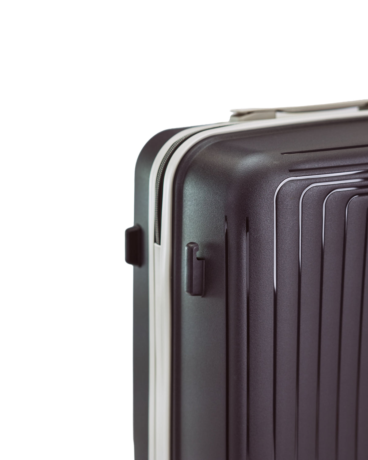 Medium WINGS PUFFIN 24" Suitcase BLACK