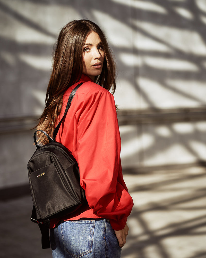 Malý mestský batoh WINGS ROSELLA BLACK