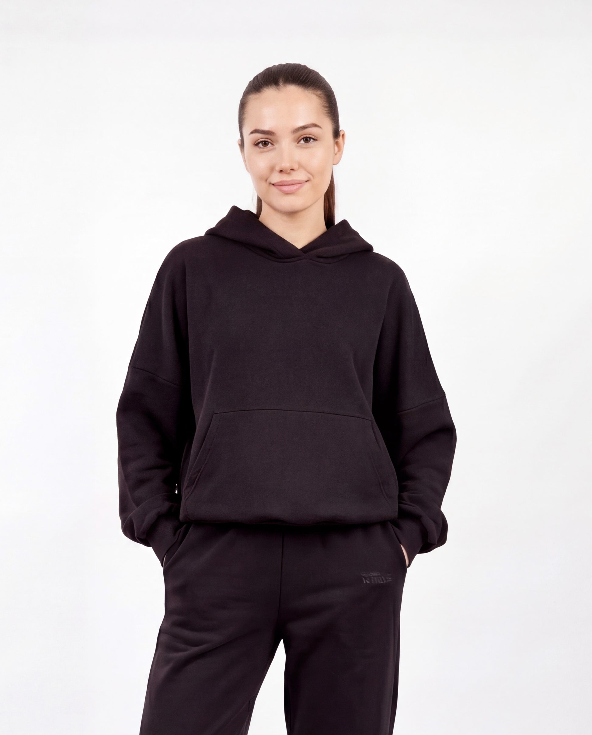 Naisten oversize-huppari UNLEASH WINGS MUSTA