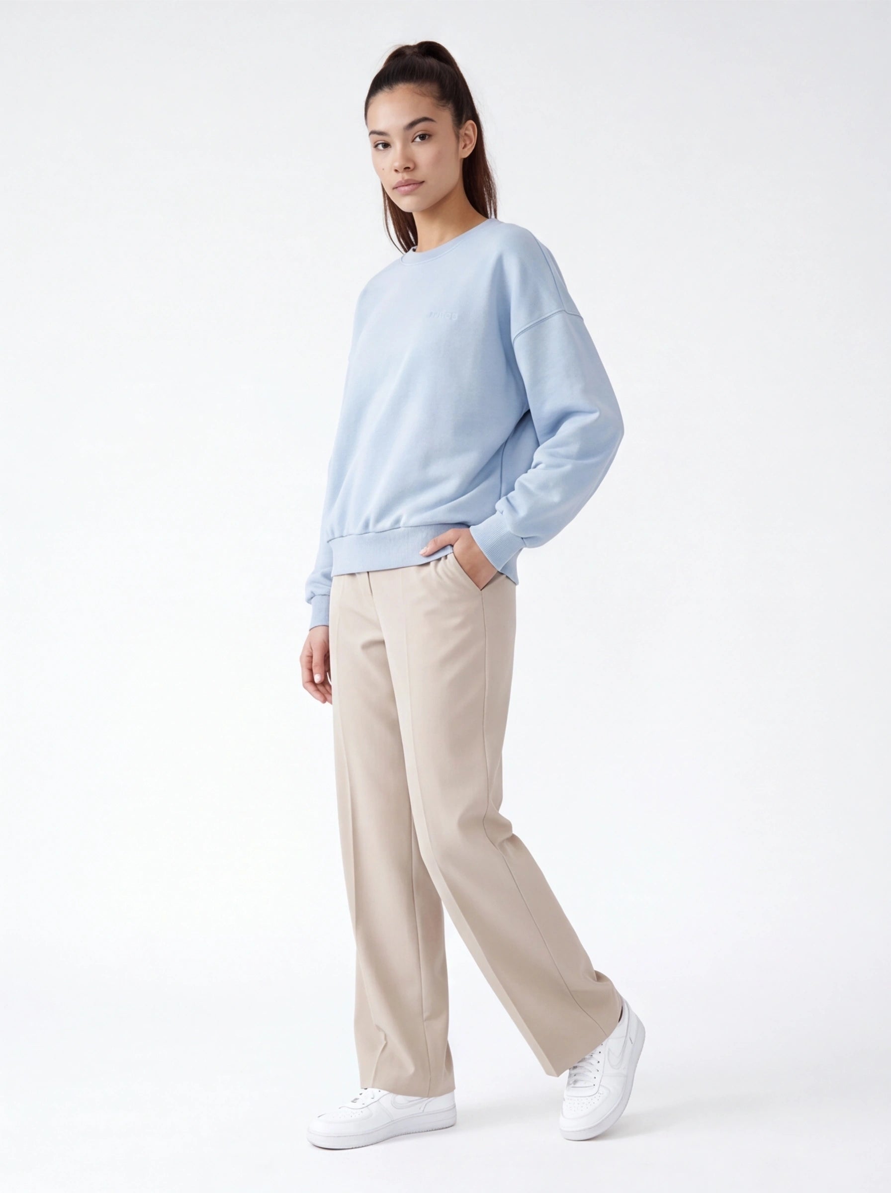 Sudadera oversize para mujer CREWNECK UNLEASH WINGS PASTEL BLUE